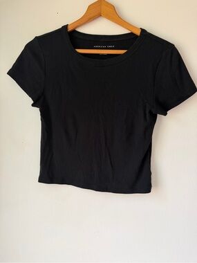 American Eagle Outfitters Black Short Sleeve Crop Tee